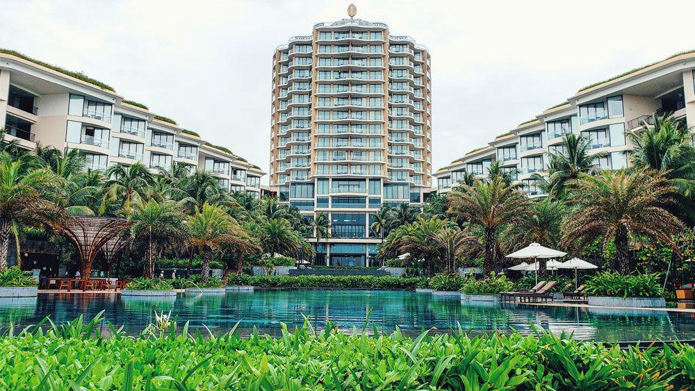Enhancing Guest Experience: The Value of Package Delivery Solutions for Hotels