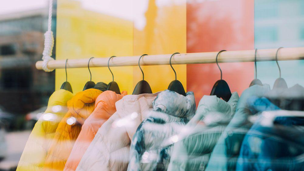 Unlocking Additional Services: How Retail Stores Benefit from Package Lockers