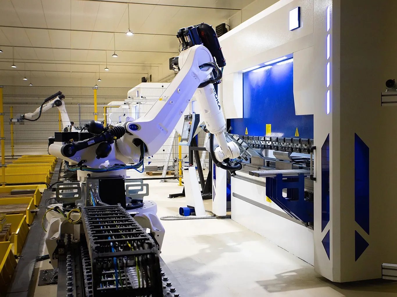 Robotic Locker ARKA opened the most advanced Parcel Lockers factory